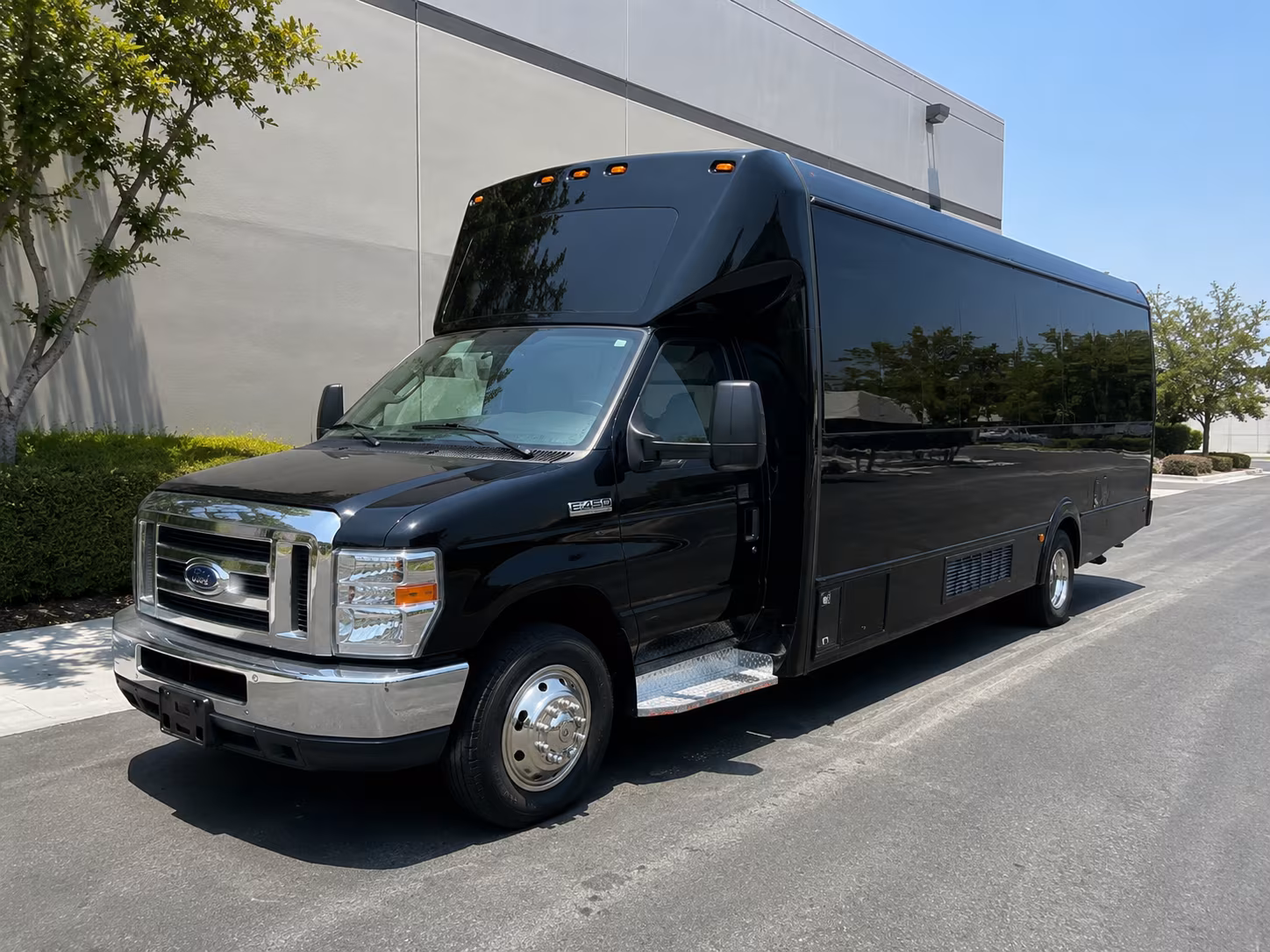 aventura party bus