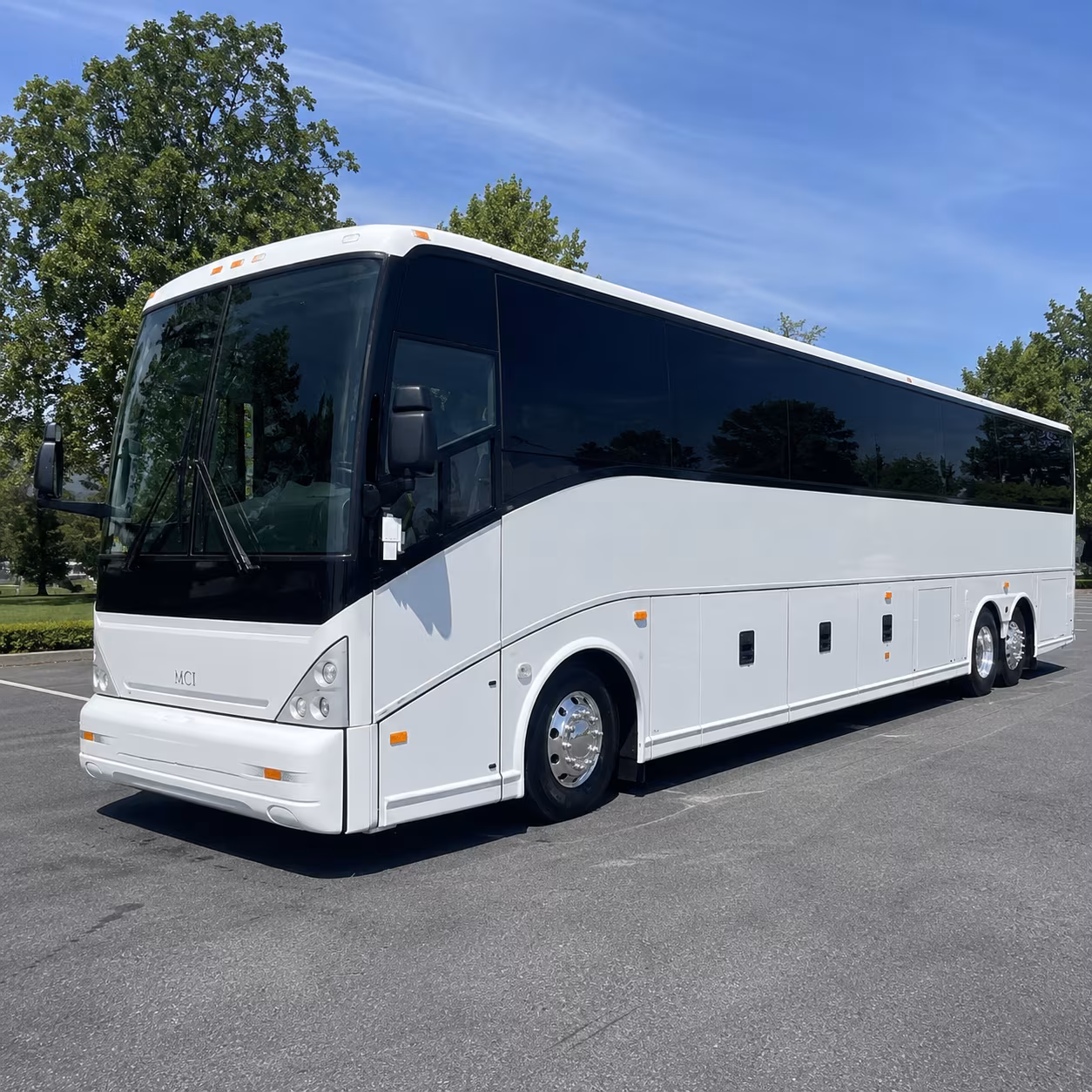 hollywood charter buses for corporate transportation