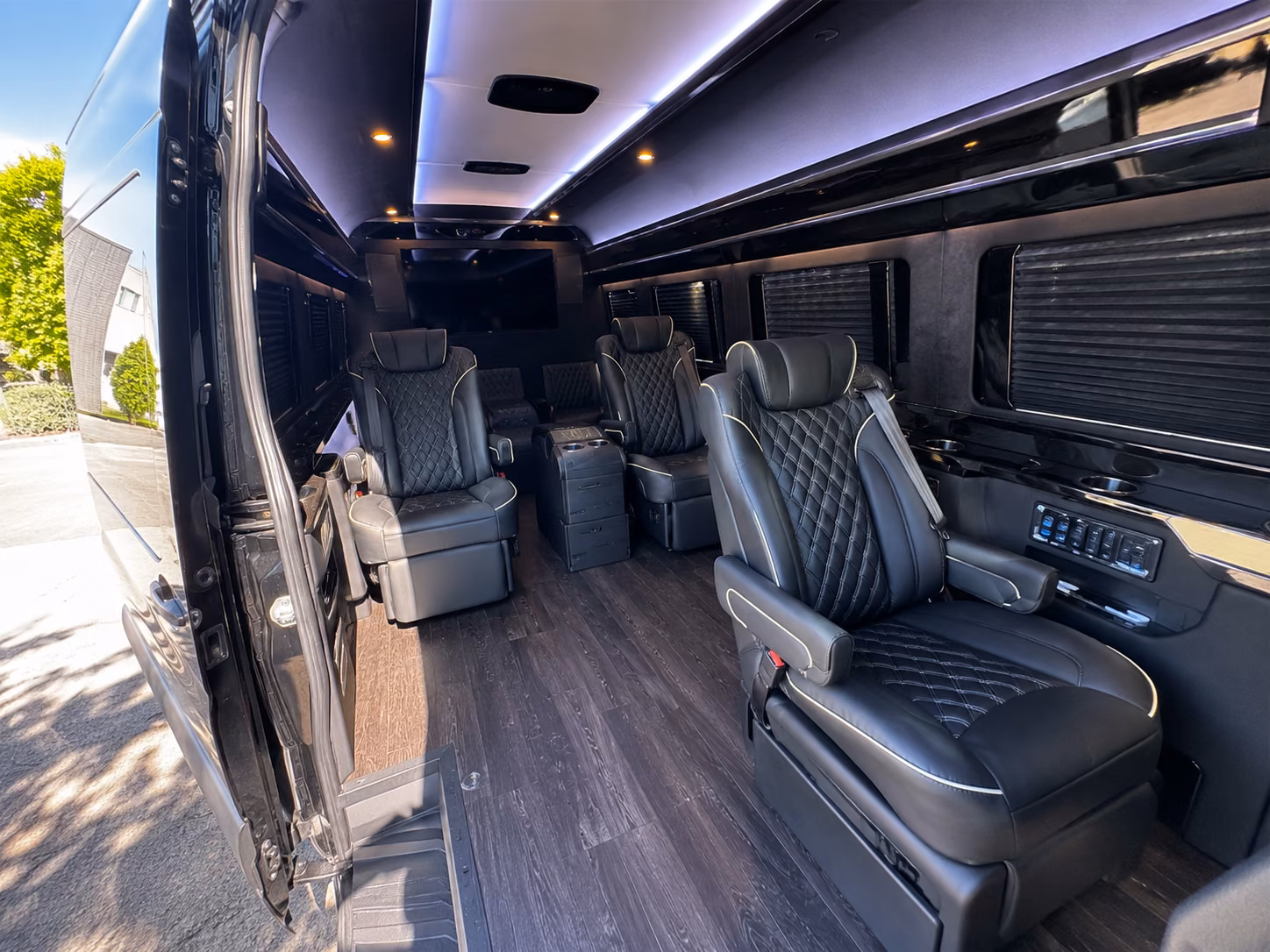 sunrise rent a bus for a meeting or corporate event in sunrise